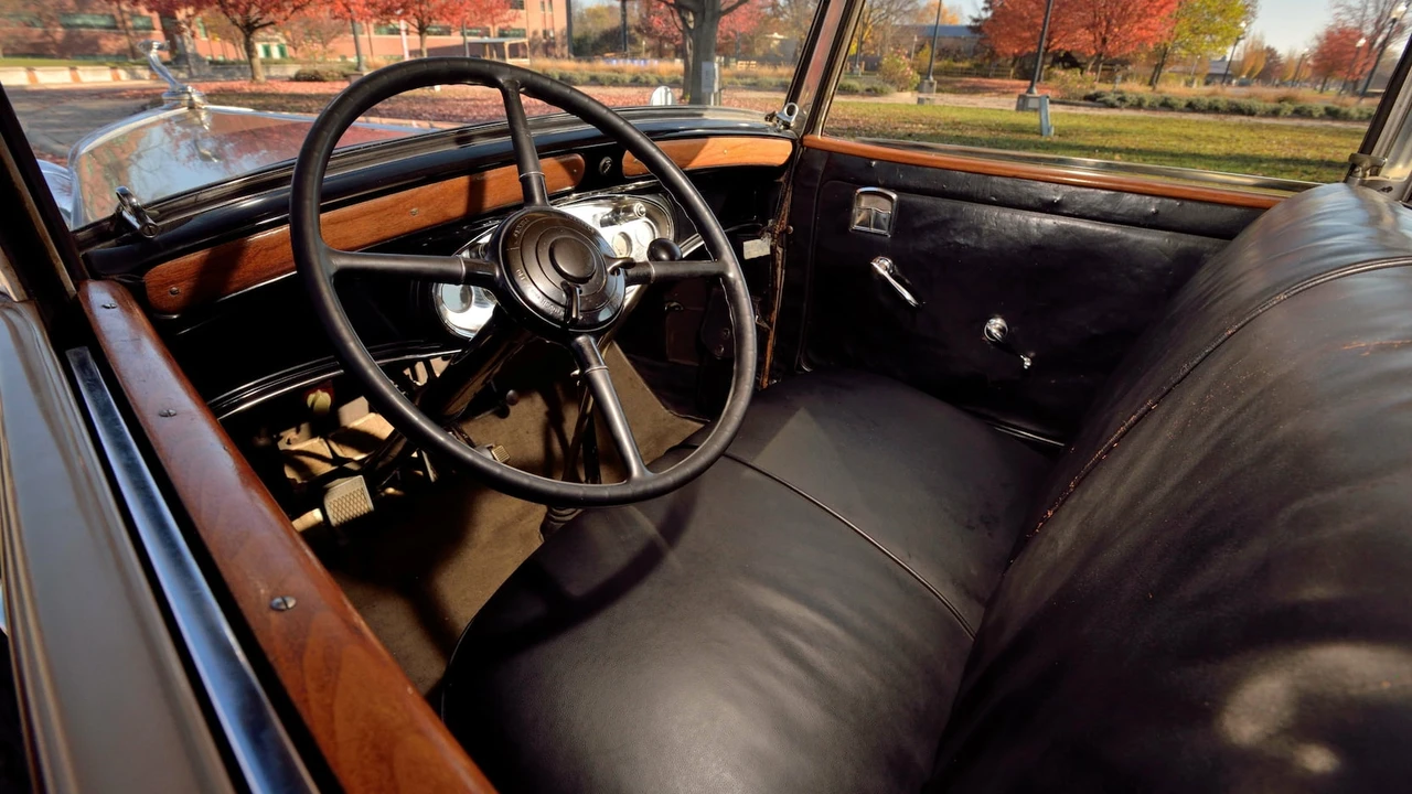 1931 Cadillac V-12 - Image 4 of 31