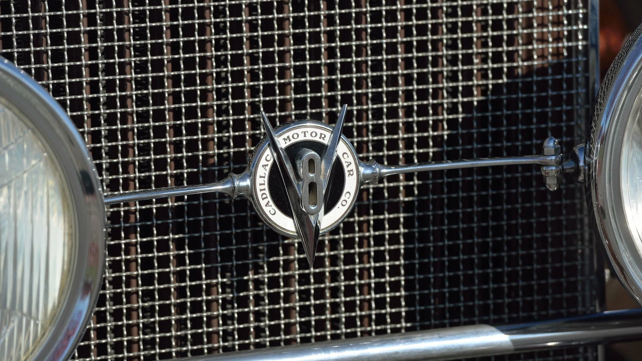 1931 Cadillac V-12 - Image 11 of 31