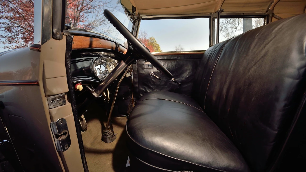 1931 Cadillac V-12 - Image 22 of 31