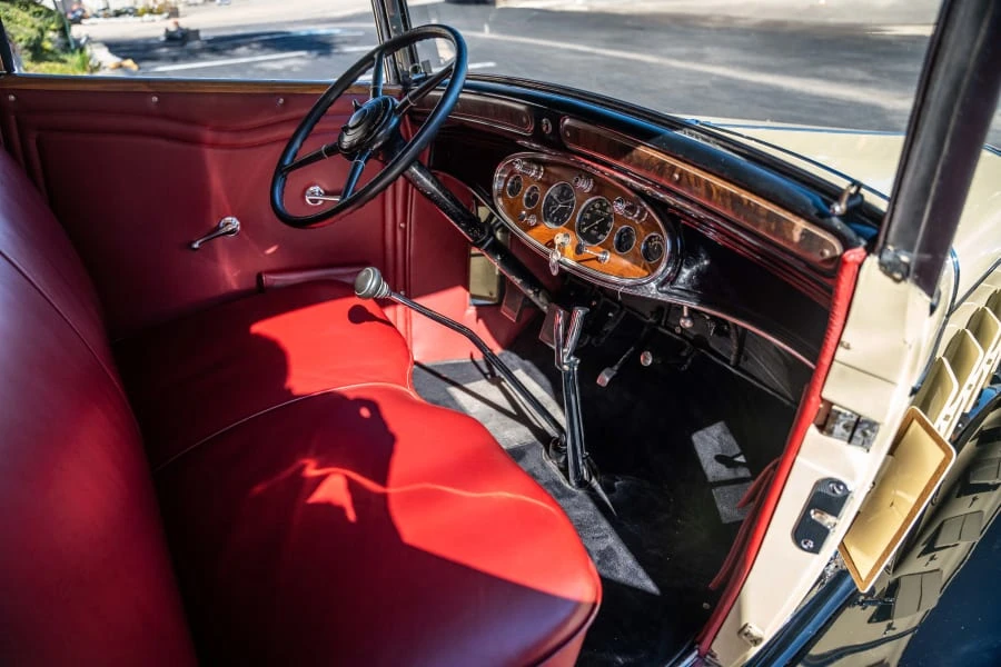 1931 Cadillac V-12 - Image 24 of 28
