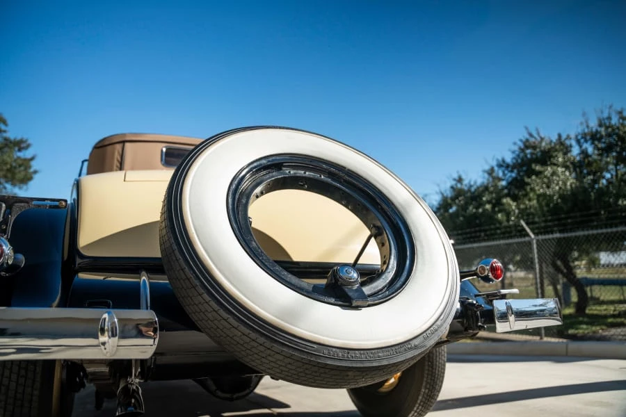 1931 Cadillac V-12 - Image 10 of 28