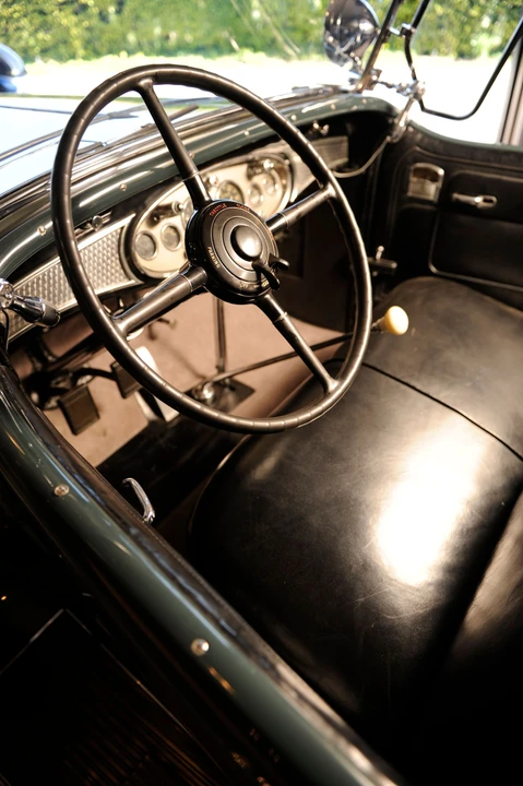 1931 Cadillac V-12 - Image 8 of 10