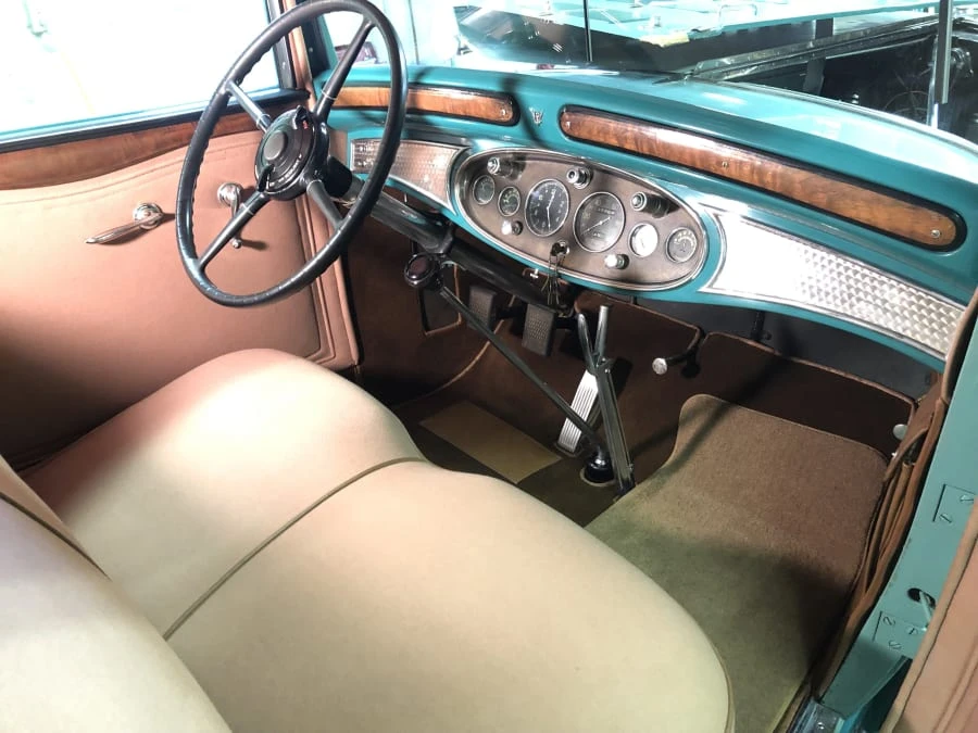 1931 Cadillac V-12 - Image 2 of 12