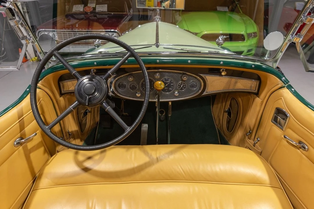 1931 Cadillac V-12 - Image 4 of 31