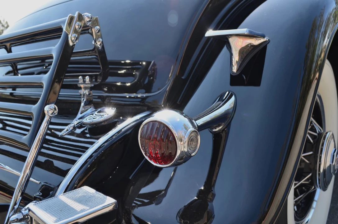 1931 Cadillac V-12 - Image 27 of 31