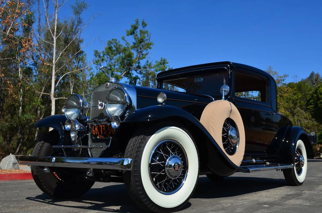 1931 Cadillac V-12 - Image 2 of 31