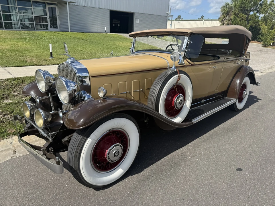 1931 Cadillac V-12 - Image 2 of 31