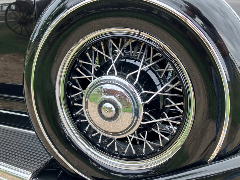 1931 Cadillac V-12 - Image 24 of 31