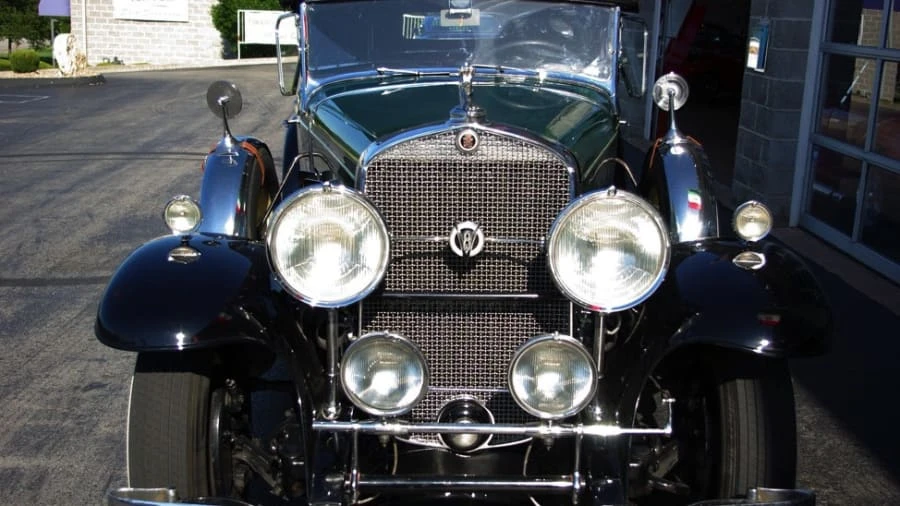 1931 Cadillac V-12 - Image 2 of 2