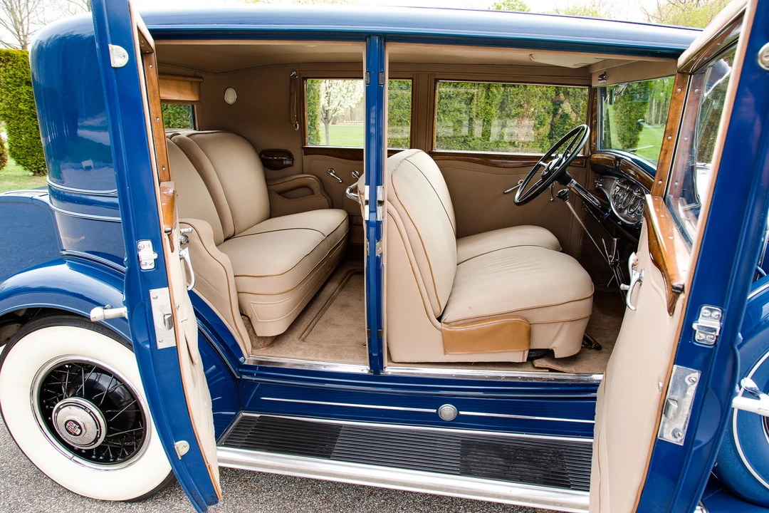 1931 Cadillac V-12 - Image 5 of 8