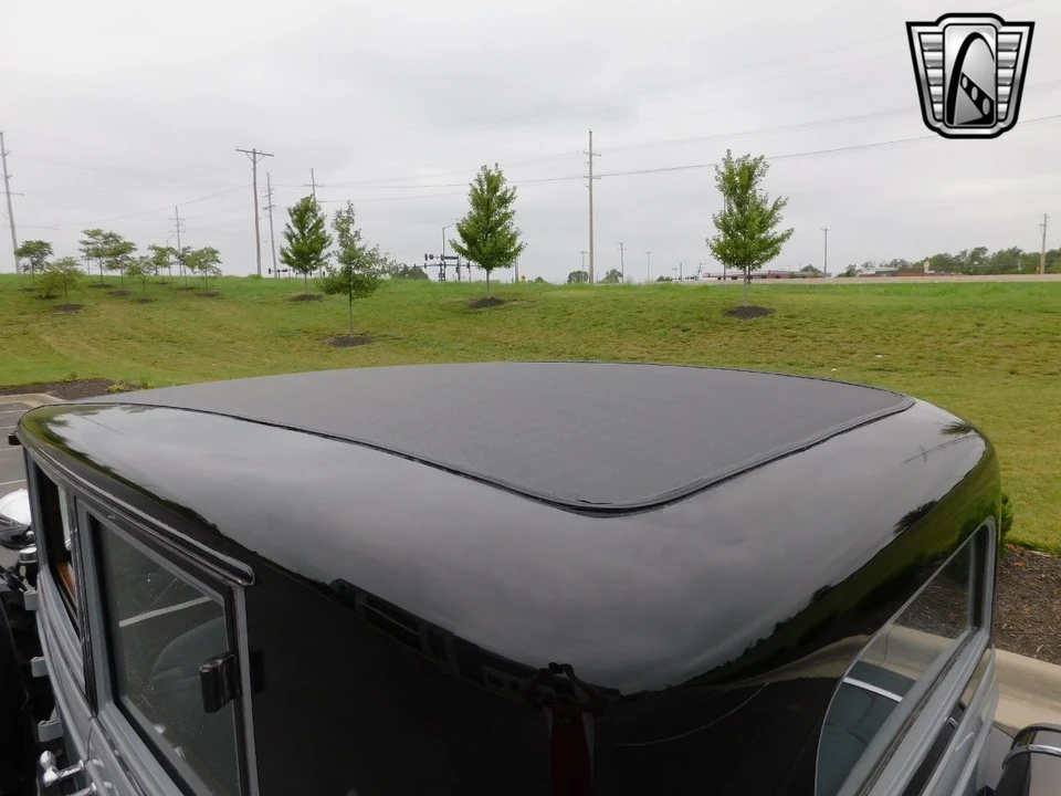 1931 Cadillac V-12 - Image 12 of 12