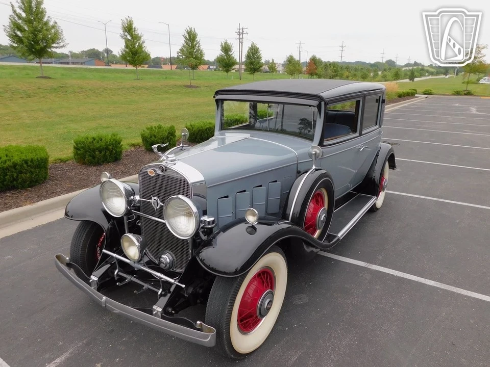 1931 Cadillac V-12 - Image 11 of 12