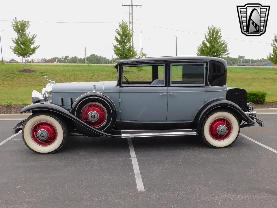 1931 Cadillac V-12 - Image 3 of 12
