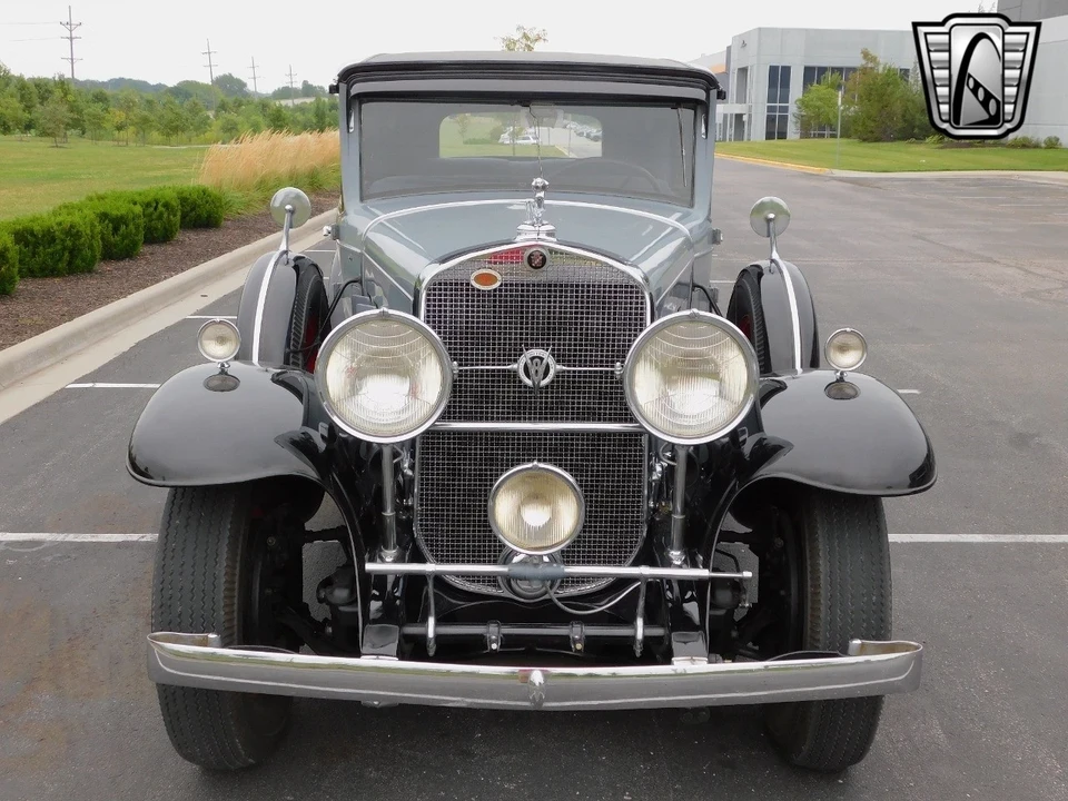 1931 Cadillac V-12 - Image 10 of 12