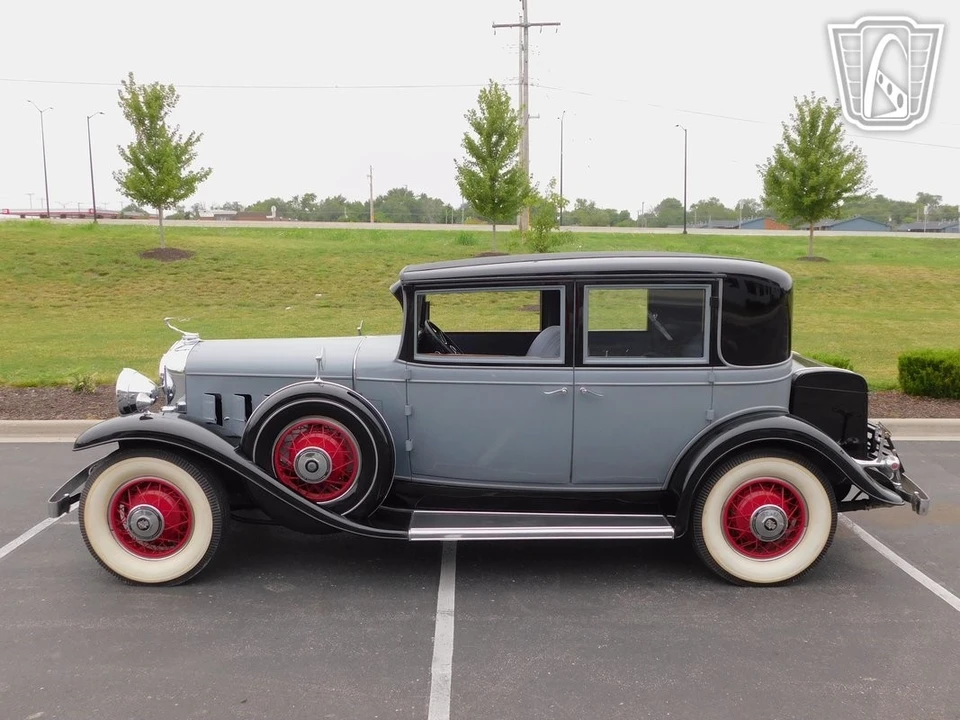 1931 Cadillac V-12 - Image 12 of 12