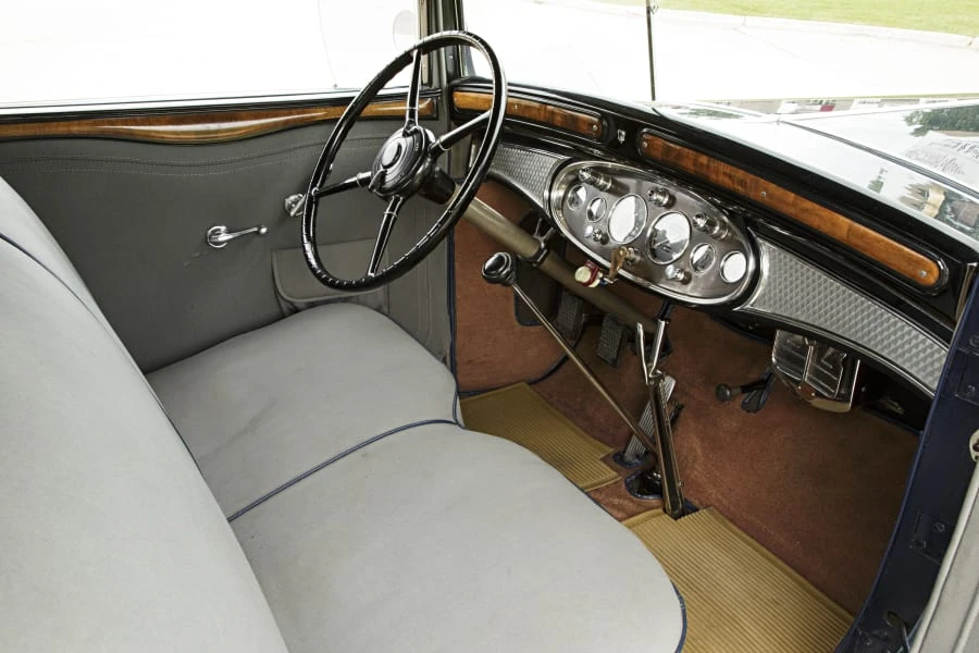 1931 Cadillac V-12 - Image 5 of 12