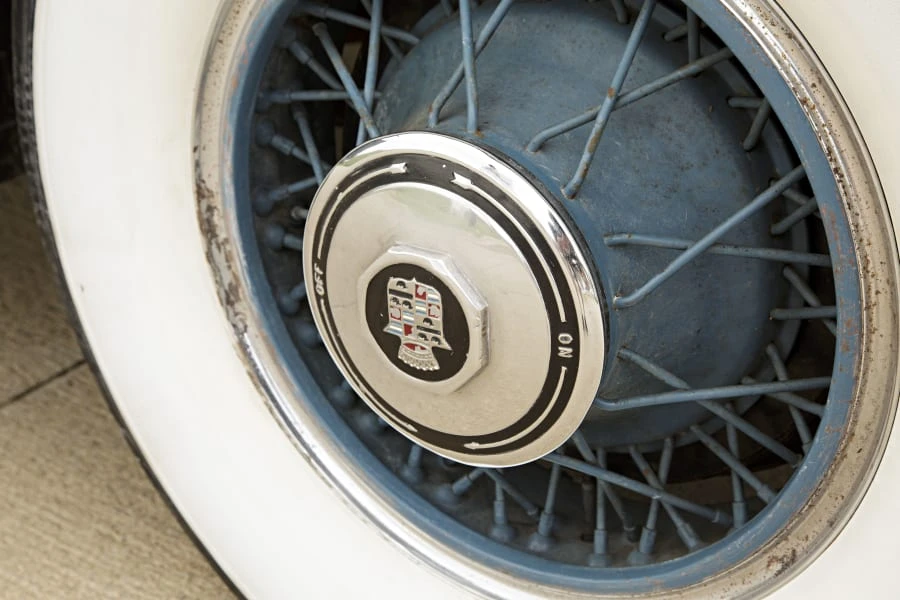 1931 Cadillac V-12 - Image 11 of 12