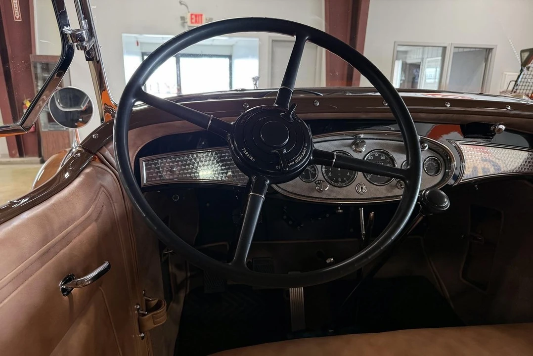 1931 Cadillac V-12 - Image 9 of 31