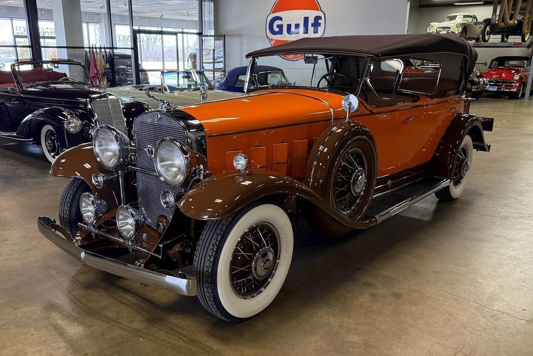 1931 Cadillac V-12 - Image 3 of 31