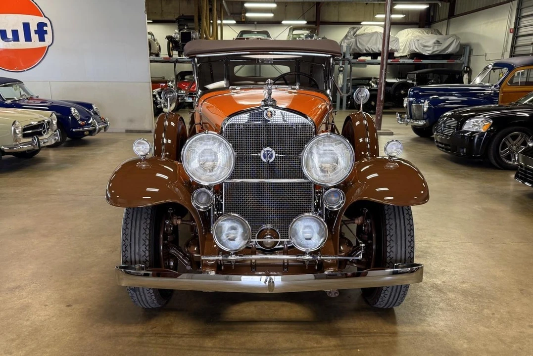 1931 Cadillac V-12 - Image 2 of 31
