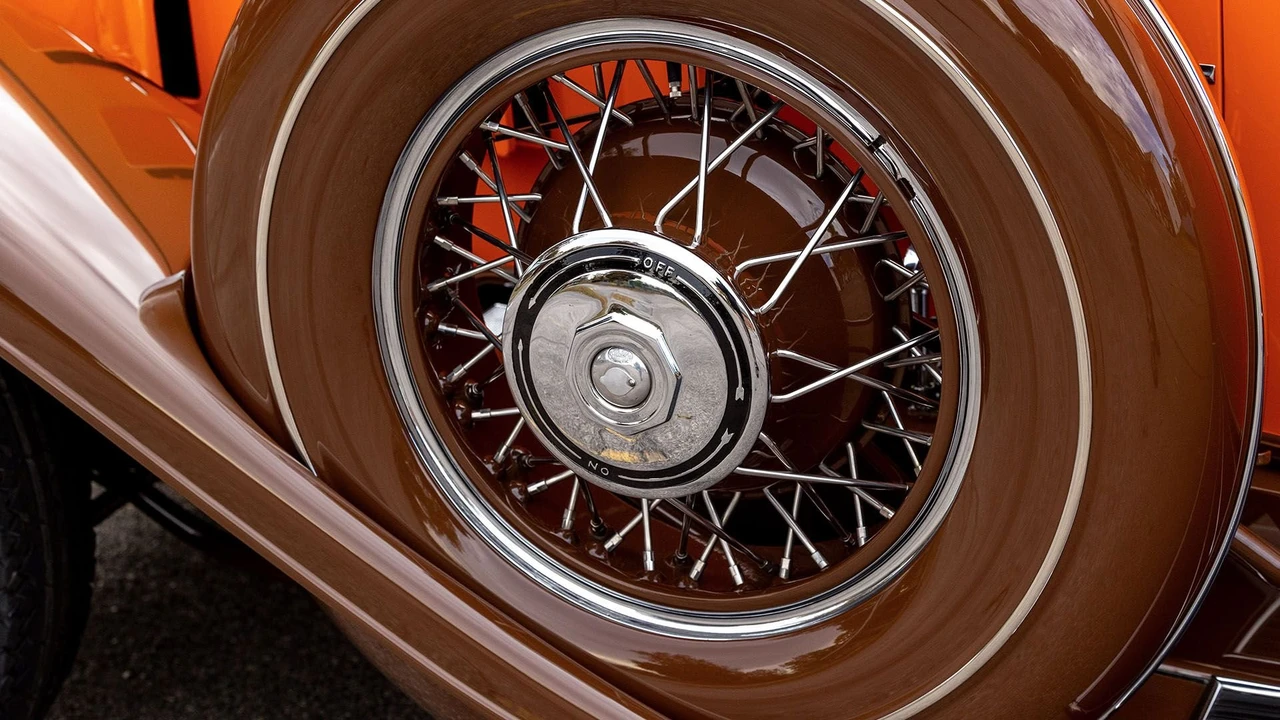 1931 Cadillac V-12 - Image 28 of 31