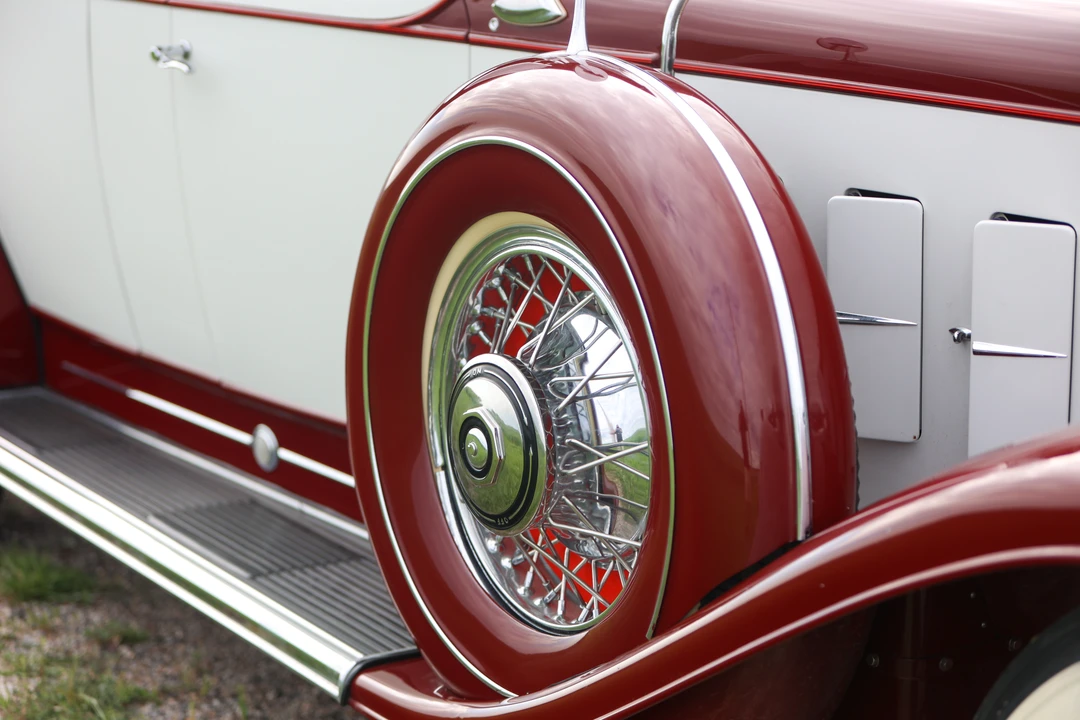 1931 Cadillac V-12 - Image 25 of 31