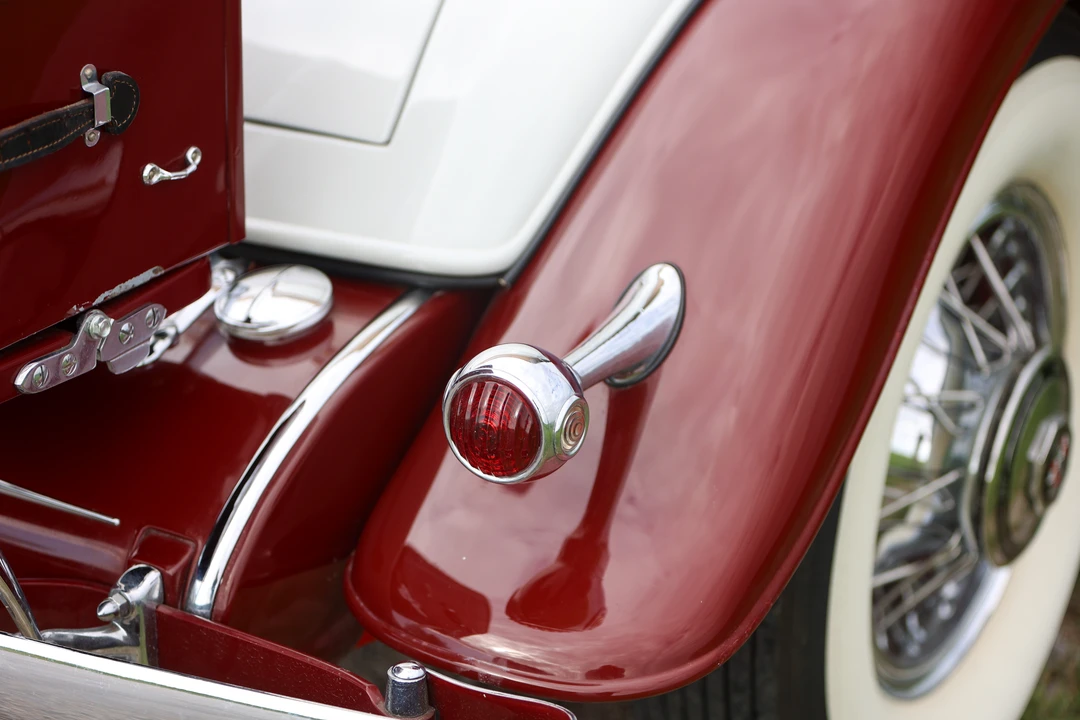 1931 Cadillac V-12 - Image 30 of 31