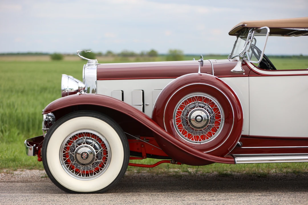 1931 Cadillac V-12 - Image 9 of 31