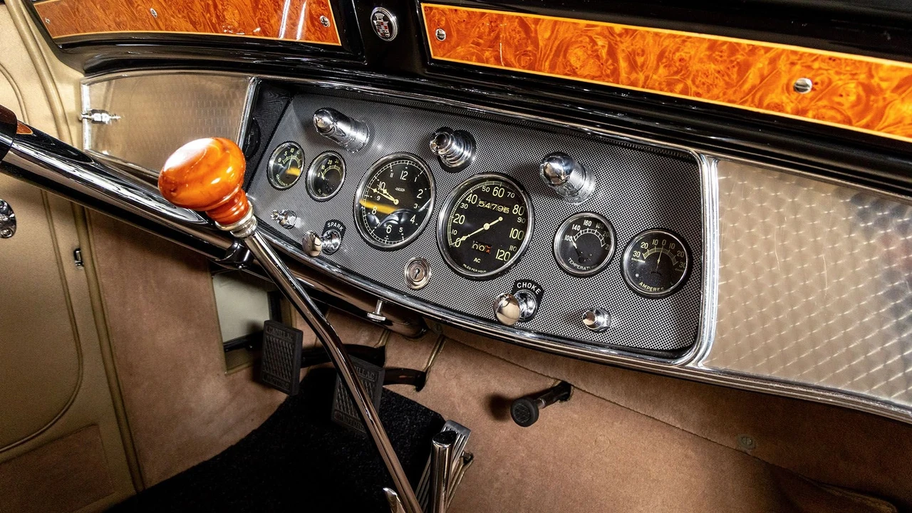 1931 Cadillac V-12 - Image 9 of 31