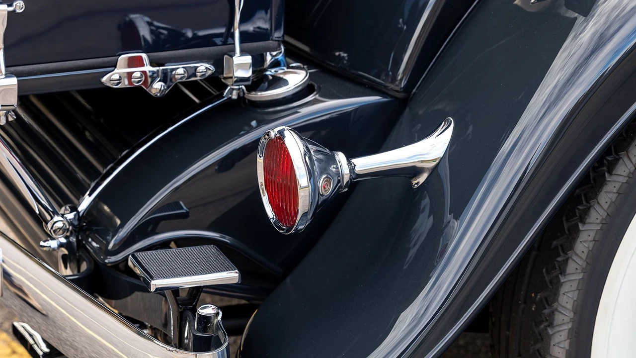 1931 Cadillac V-12 - Image 22 of 31