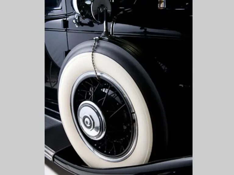 1931 Cadillac V-12 - Image 14 of 27