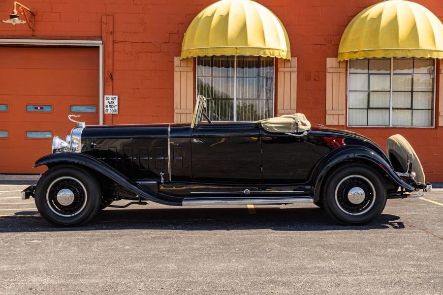 1931 Cadillac V-12 - Image 2 of 31