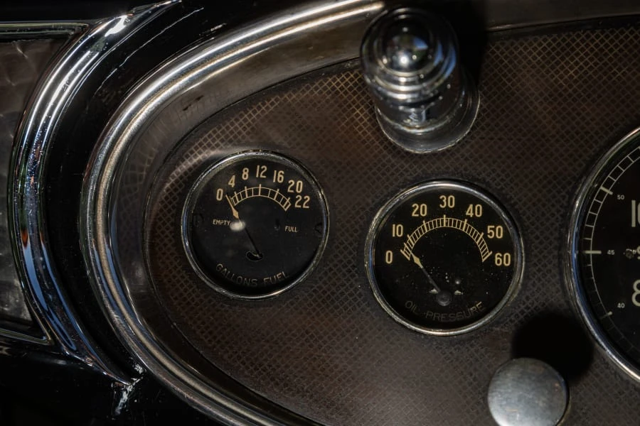 1931 Cadillac V-12 - Image 25 of 31