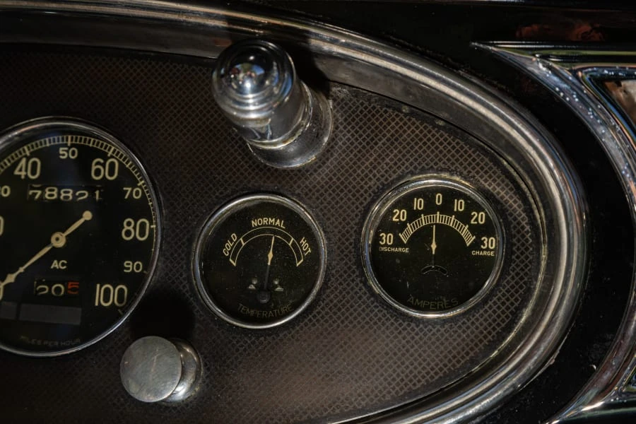 1931 Cadillac V-12 - Image 28 of 31