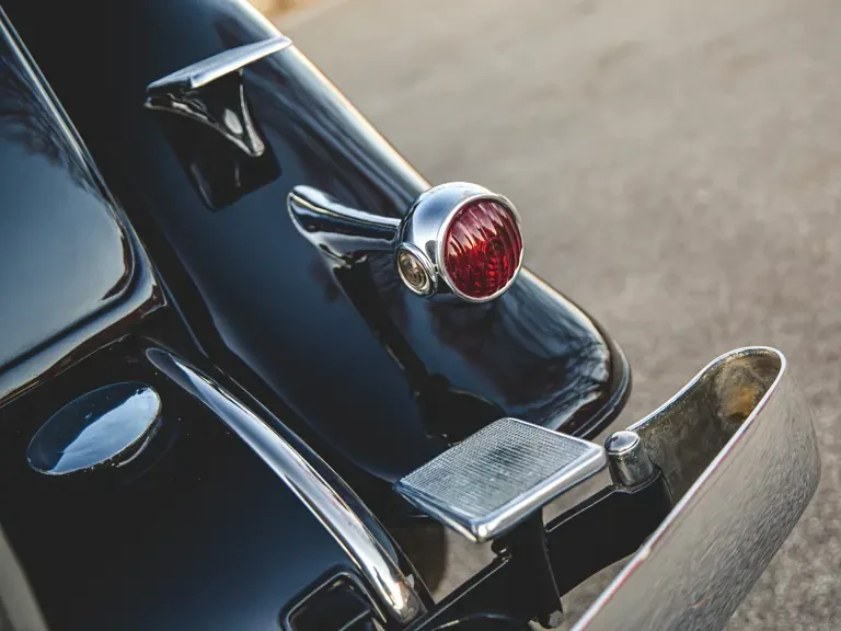 1931 Cadillac V-12 - Image 24 of 31