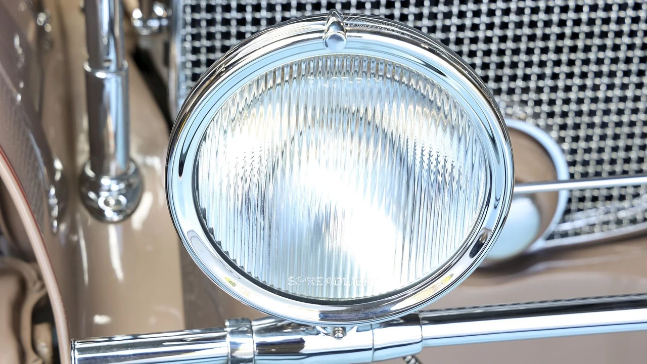 1931 Cadillac V-12 - Image 23 of 31