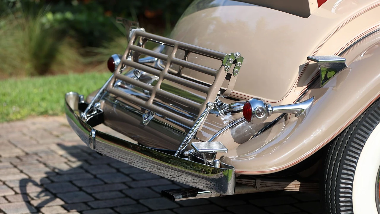 1931 Cadillac V-12 - Image 8 of 31