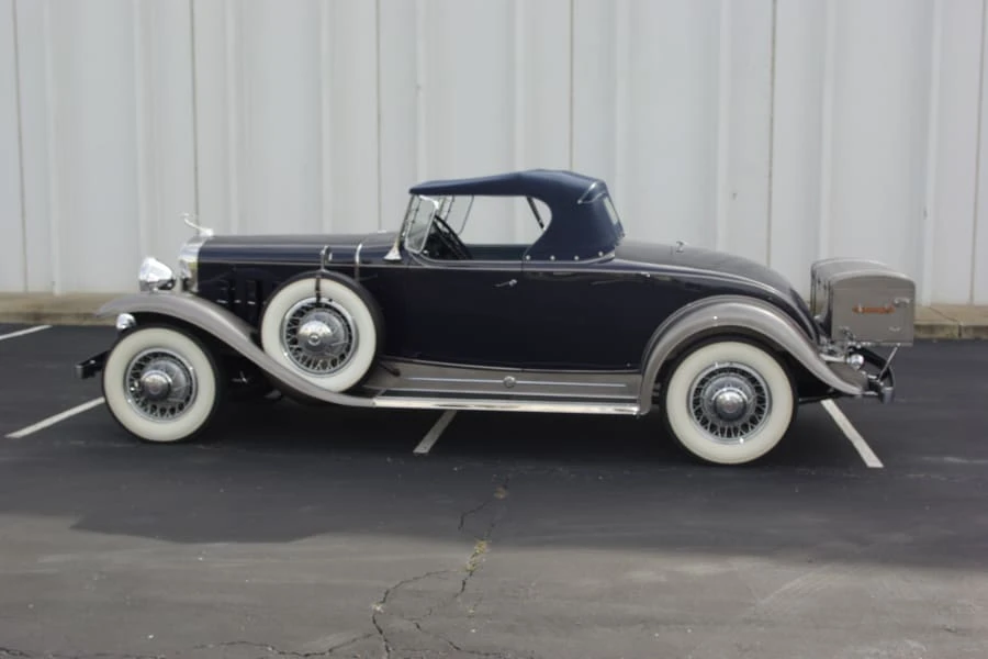 1931 Cadillac V-12 - Image 2 of 4