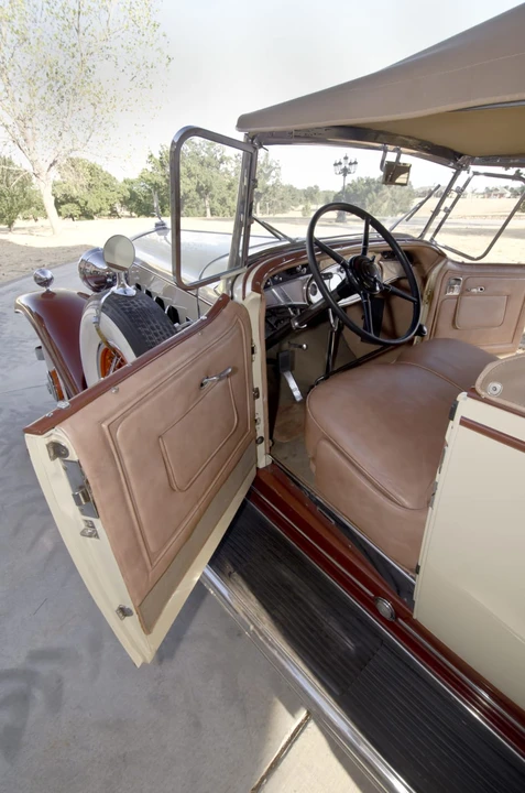1931 Cadillac V-12 - Image 10 of 12