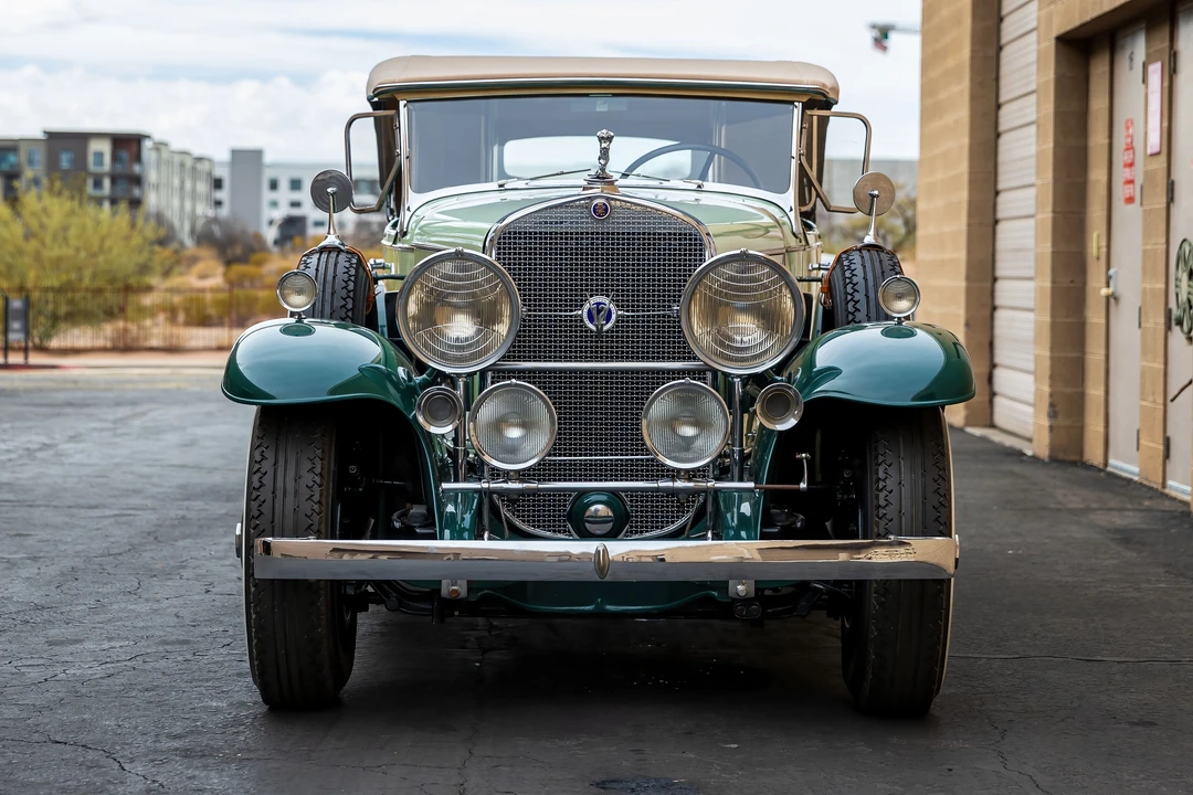 1931 Cadillac V-12 - Image 3 of 31