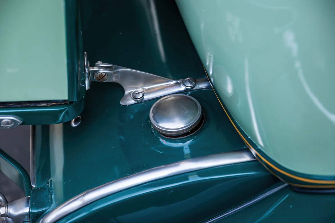 1931 Cadillac V-12 - Image 30 of 31