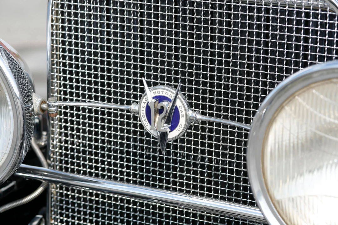 1931 Cadillac V-12 - Image 10 of 13
