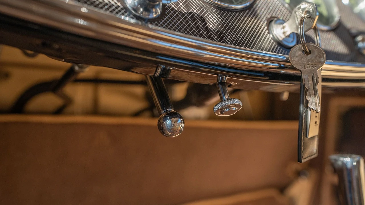 1931 Cadillac V-12 - Image 24 of 31