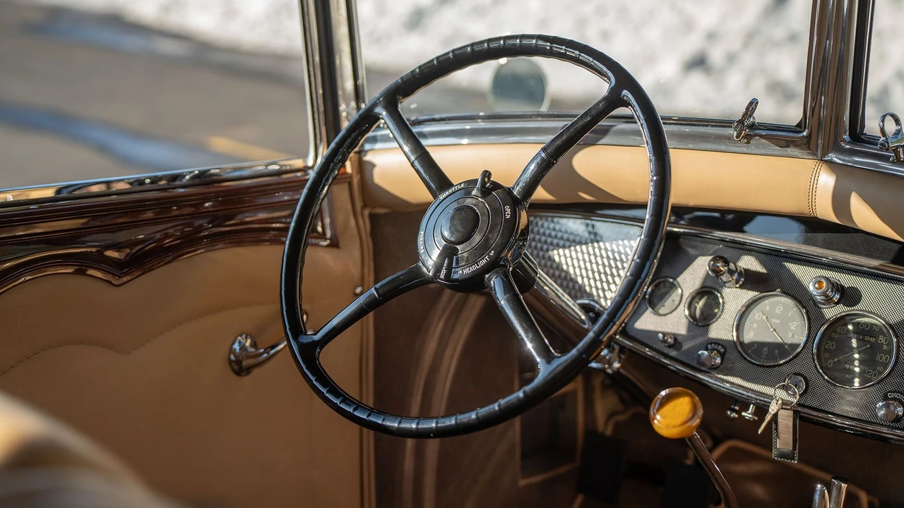 1931 Cadillac V-12 - Image 6 of 31