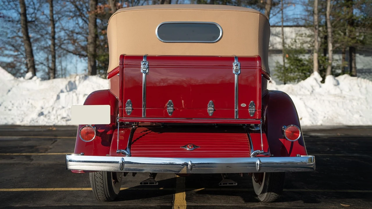 1931 Cadillac V-12 - Image 3 of 31