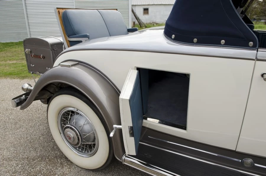 1931 Cadillac V-12 - Image 9 of 12