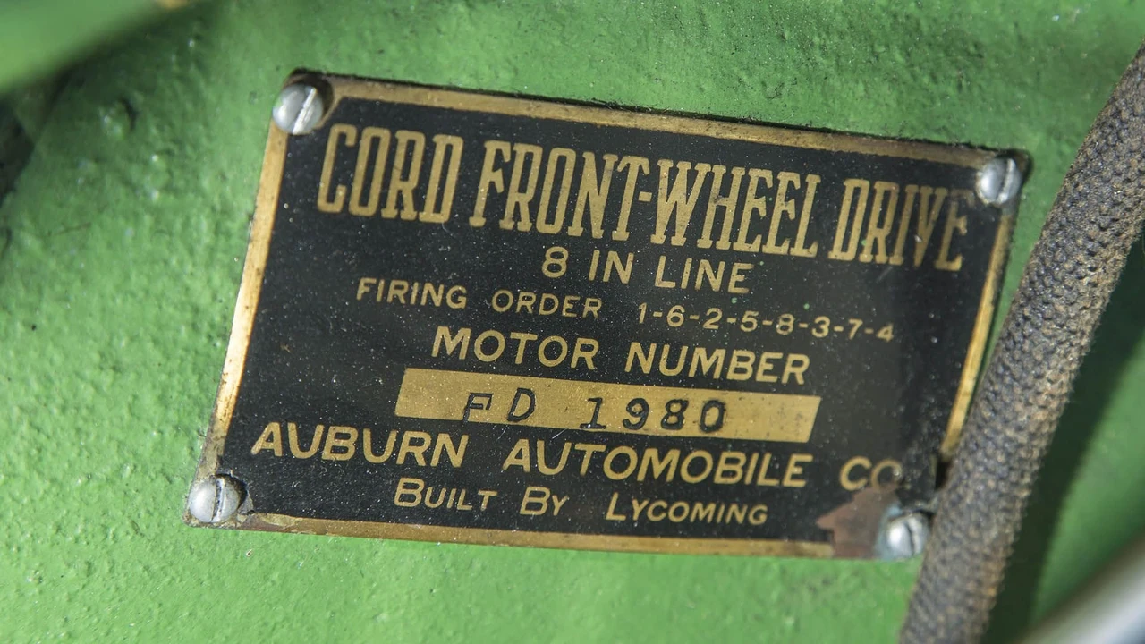 1931 Cord 810 & 812 - Image 3 of 31