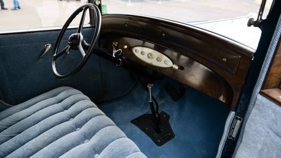 1931 DeSoto - Image 21 of 31
