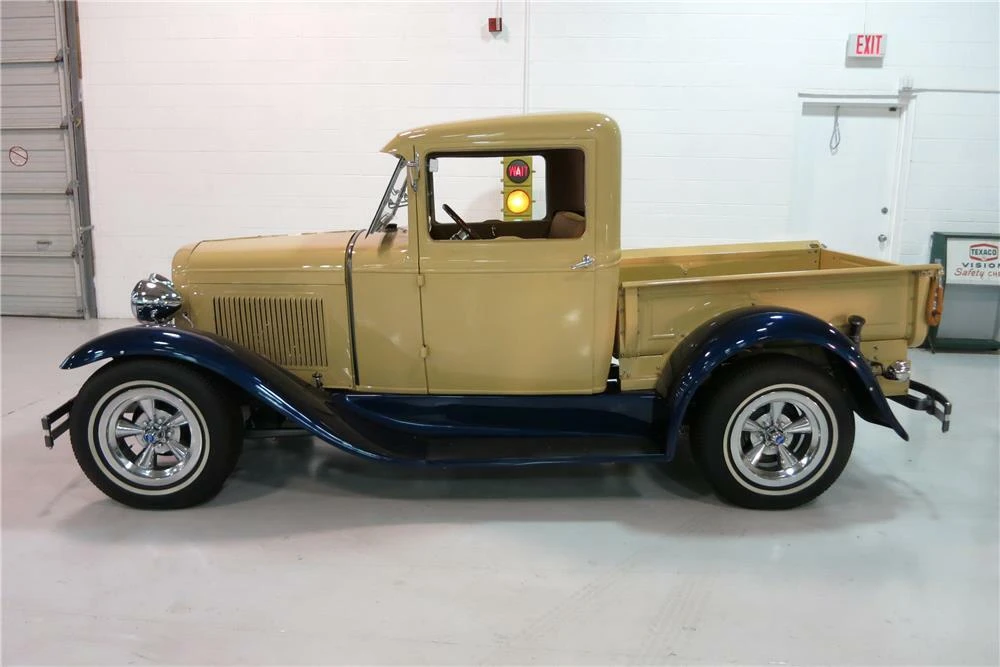 1931 Ford Model A Pickup & Model AA - Image 5 of 5