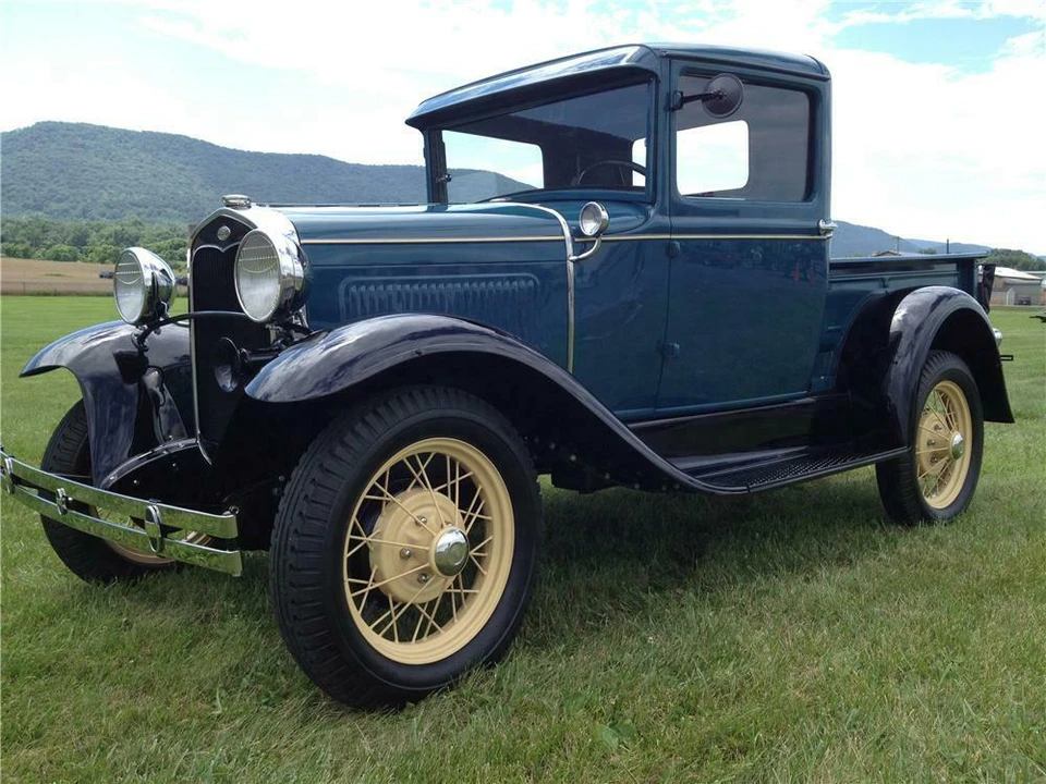 1931 Ford Model A Pickup & Model AA - Image 2 of 5
